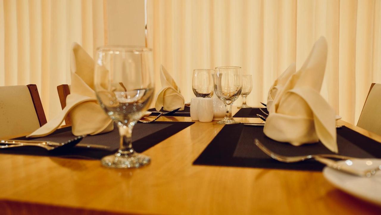 Regent Hotel Мйеик Екстериор снимка