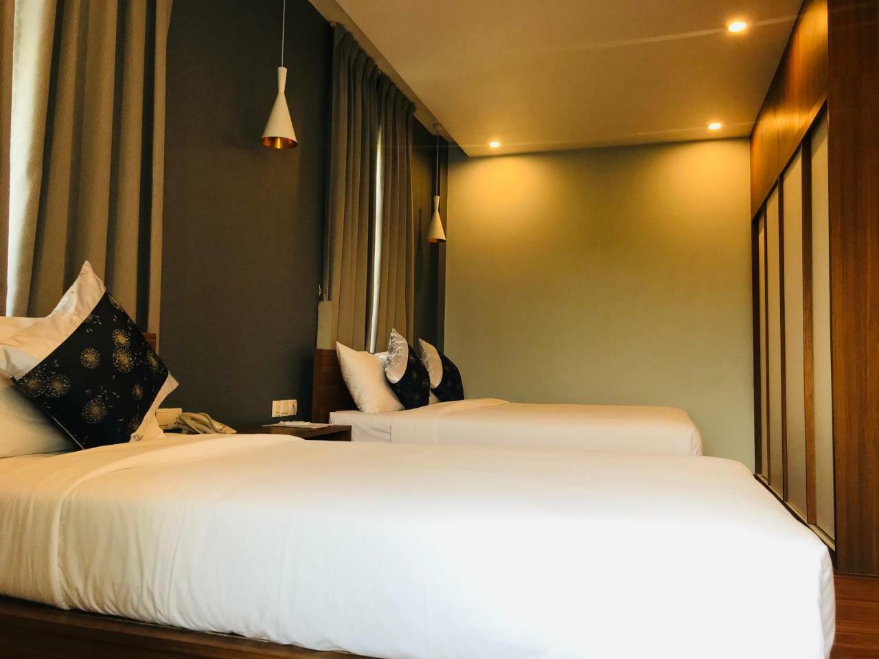 Regent Hotel Мйеик Екстериор снимка