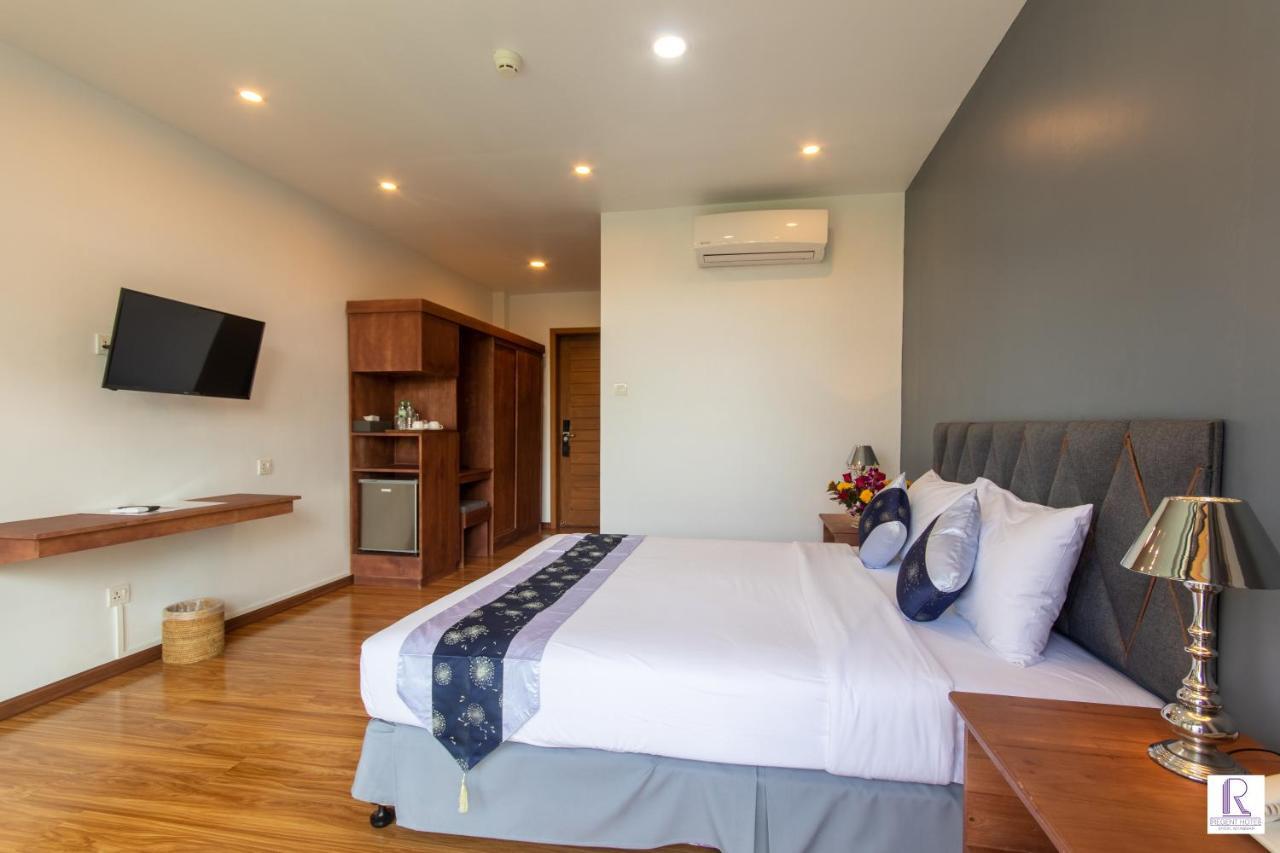 Regent Hotel Мйеик Екстериор снимка
