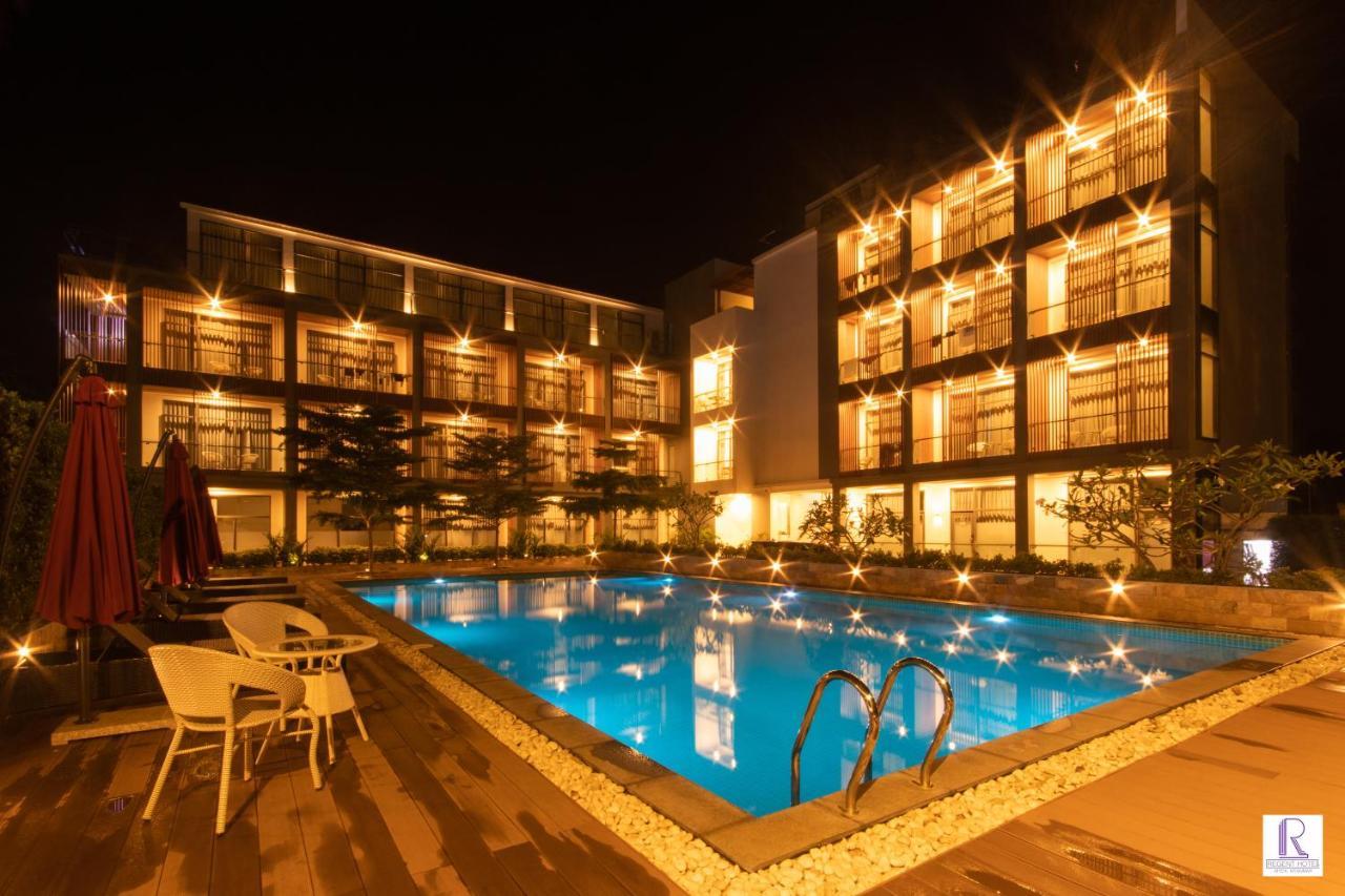 Regent Hotel Мйеик Екстериор снимка